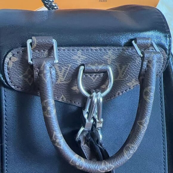 MONTSOURIS VIBE PM BACKPACK 30 IN BLACK LAMBSKIN SILVER CHAIN - Picture 8 of 16